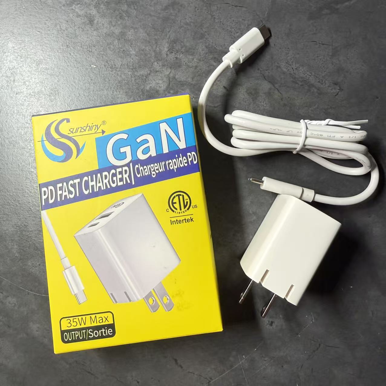 35W PD Fast Charger – Compact Foldable USB-C Wall Charger